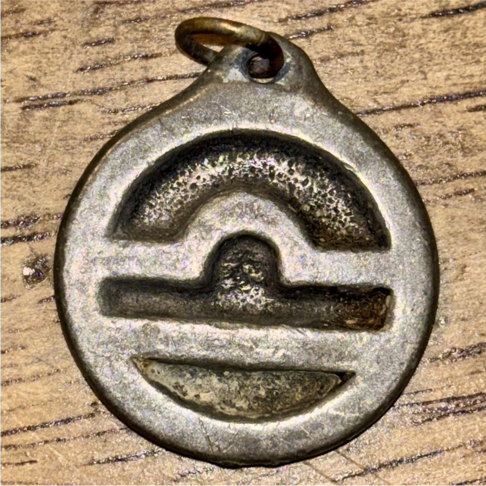 Vintage Pendant Libra Zodiac Sign Silver-Tone